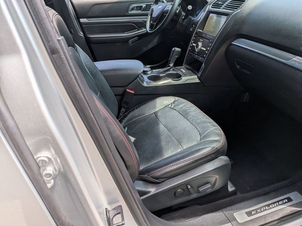 Used 2019 Ingot Silver Ford Sport image 31