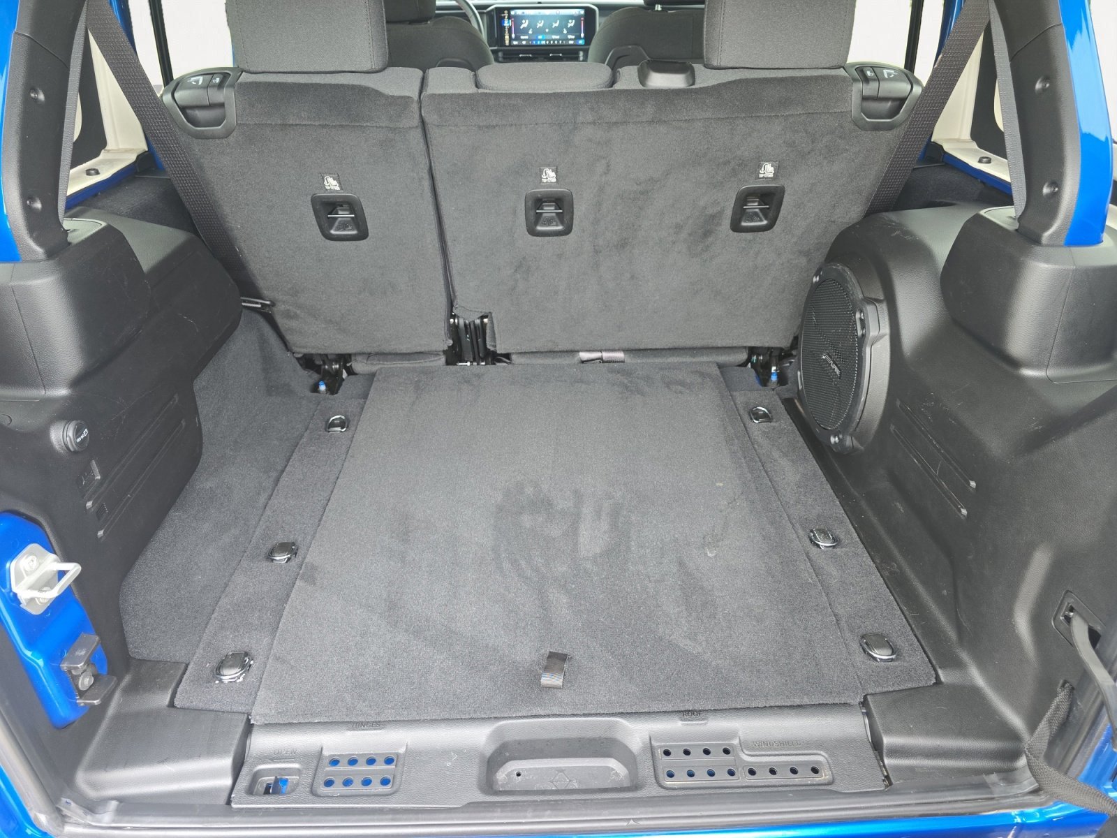 Used 2024 Hydro Blue Pearlcoat Jeep Rubicon image 12
