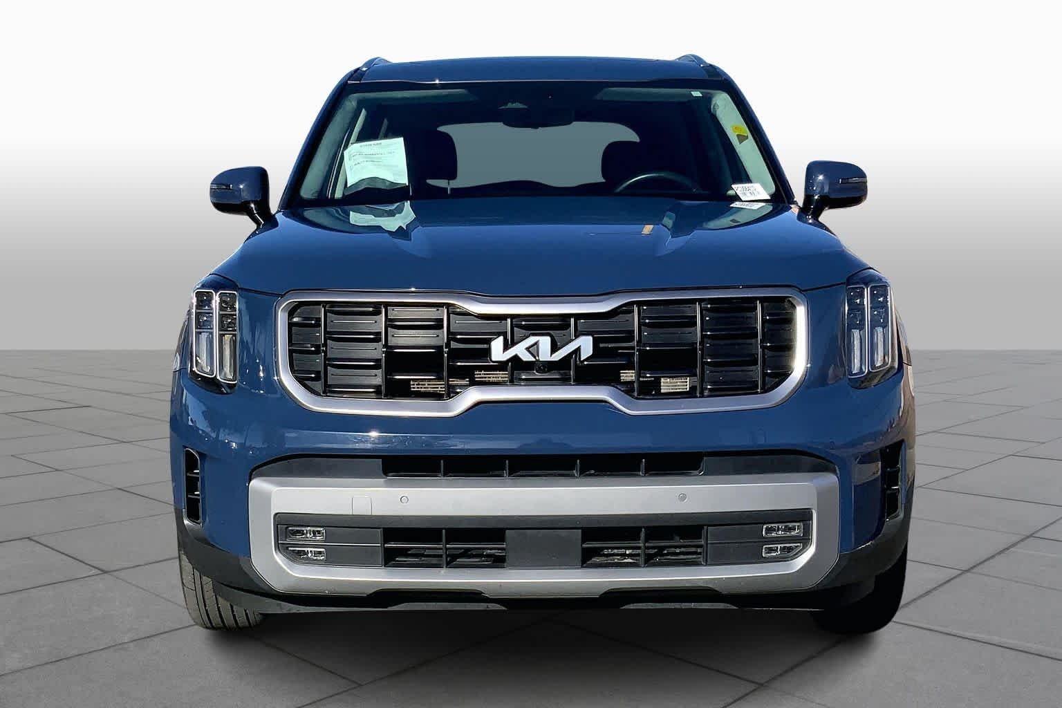 Used 2023 Midnight Lake Blue Kia SX Prestige image 4