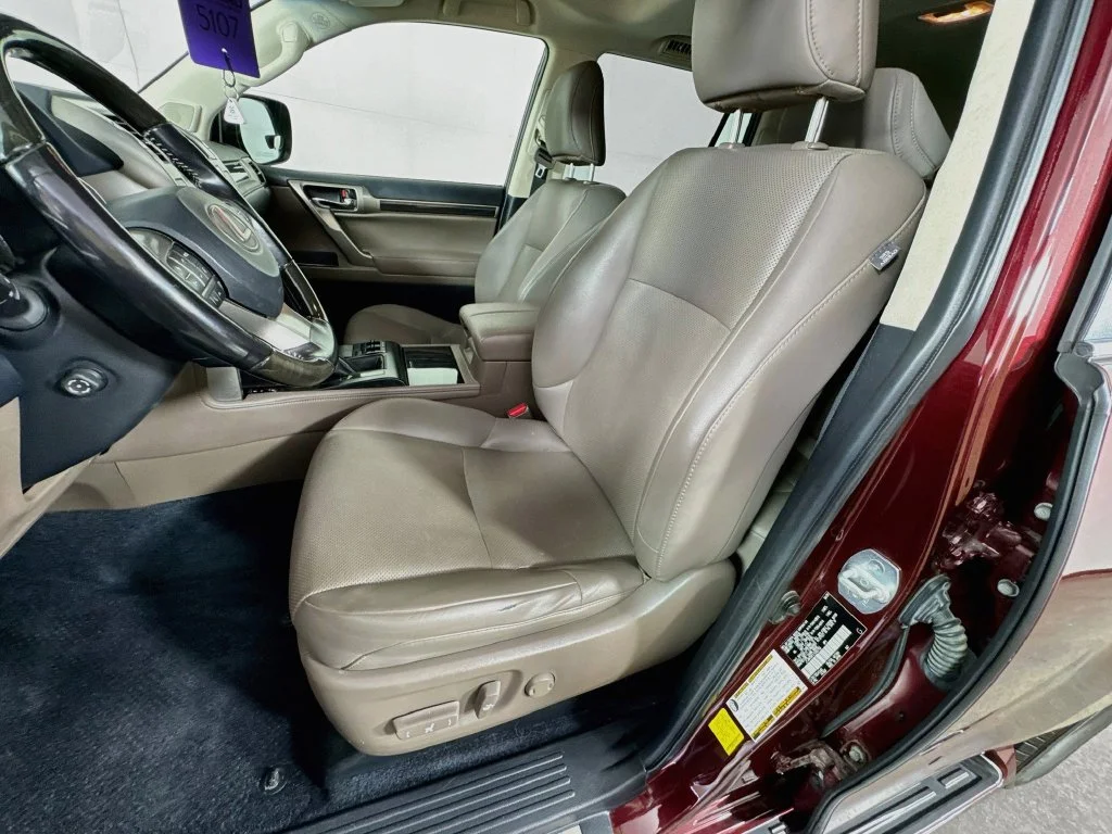 Used 2020 Red Lexus 460 image 26