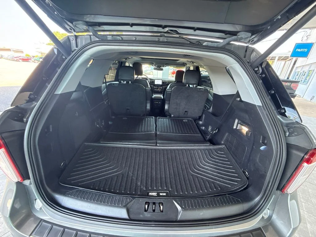 Used 2022 Gray Metallic Ford Limited image 40