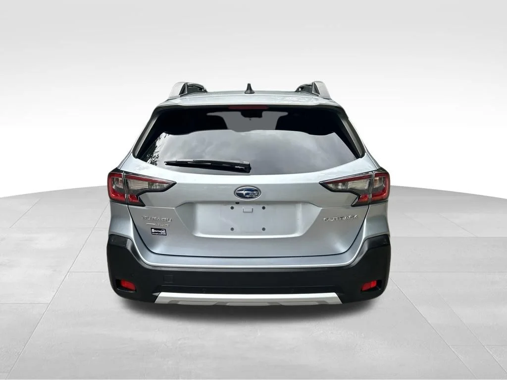Used 2023 Silver Subaru Limited image 4
