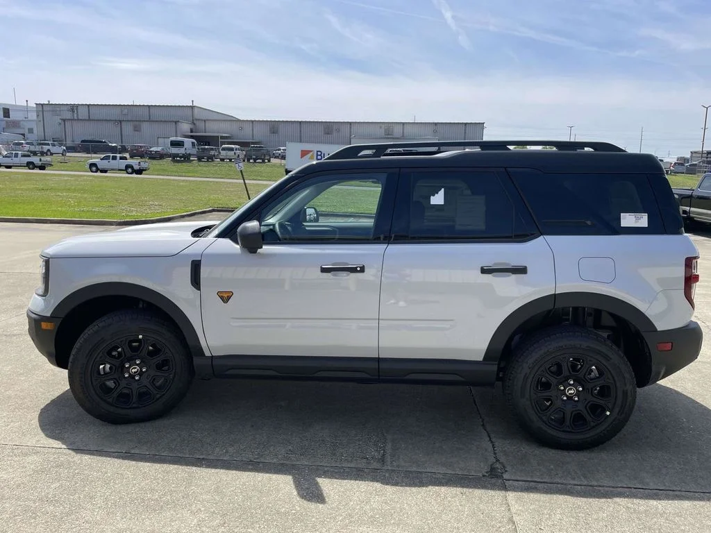 New 2026 Space White Metallic Ford Badlands image 6