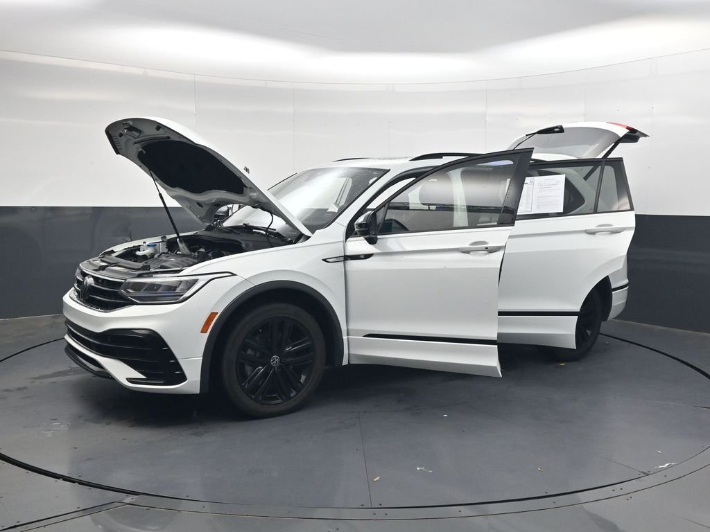 Used 2022  Volkswagen 2.0T SE R-Line Black image 41