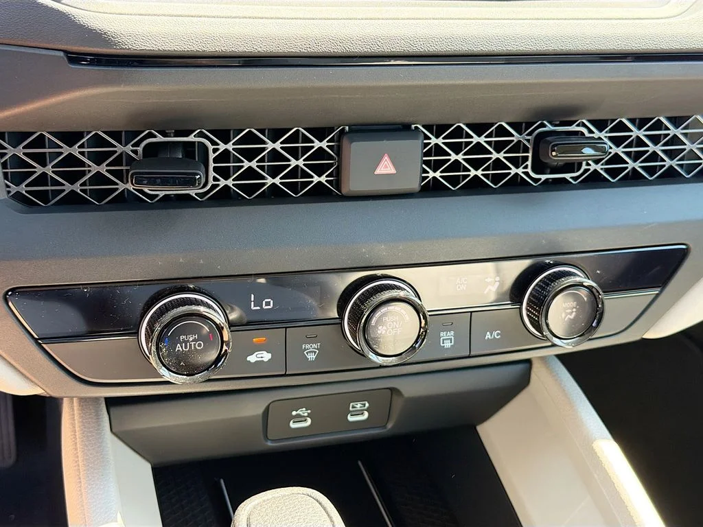 New 2026 Platinum White Pearl Honda LX image 15