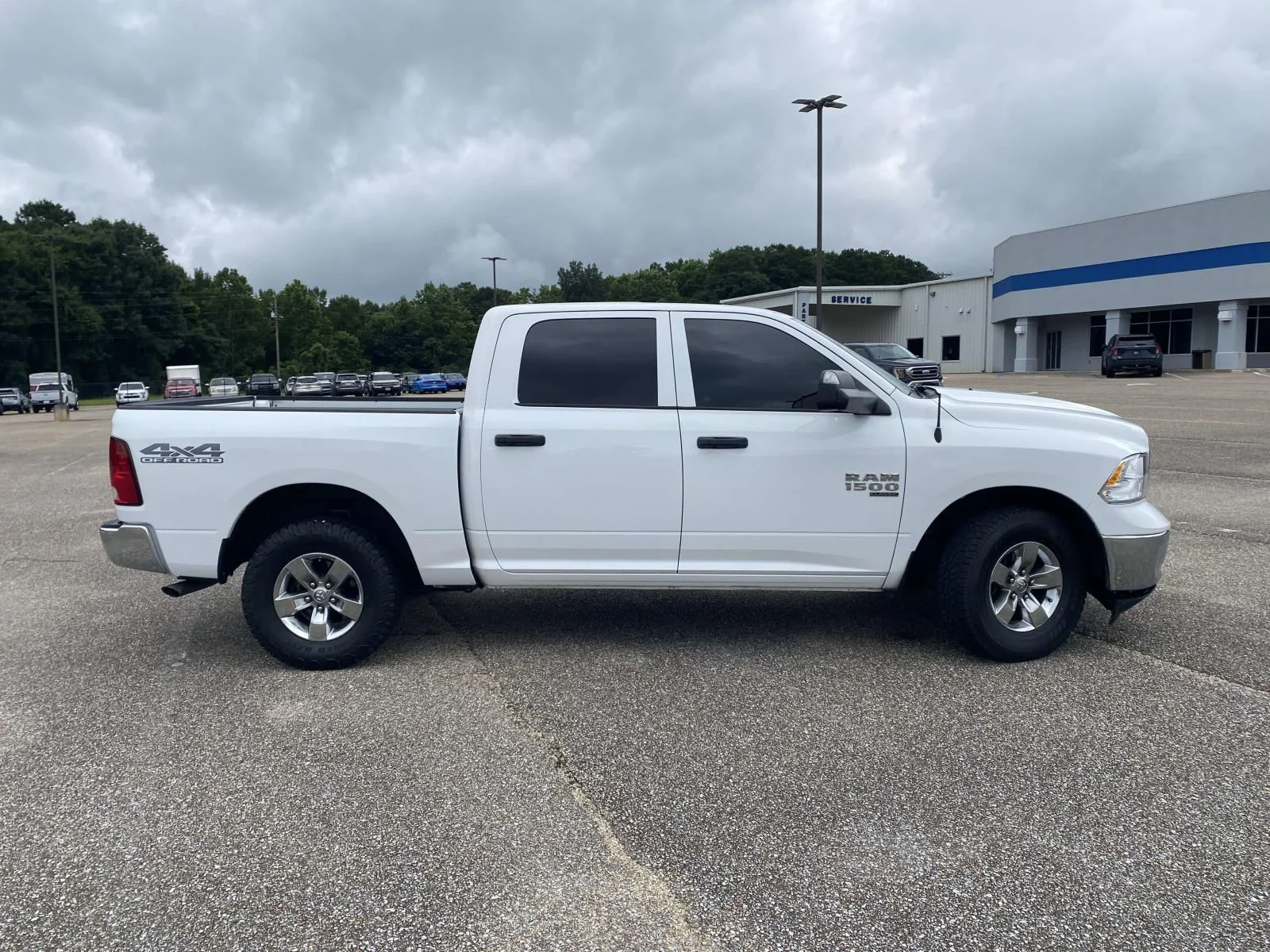 Used 2023 White Ram SLT image 8