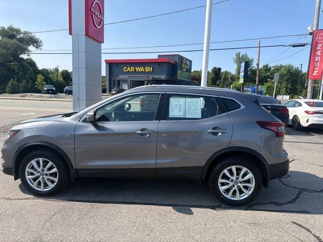 Used 2022 Gray Nissan SV image 8