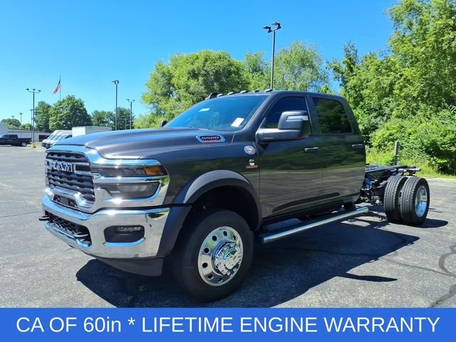New 2026 Granite Crystal Metallic Clear-Coat Exterior Paint RAM Tradesman image 3