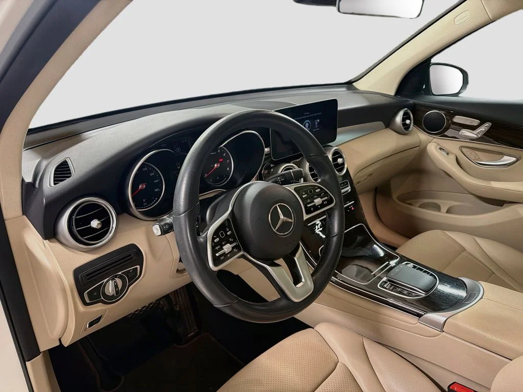 Certified Used 2022 Polar White Mercedes-Benz GLC 300 image 4