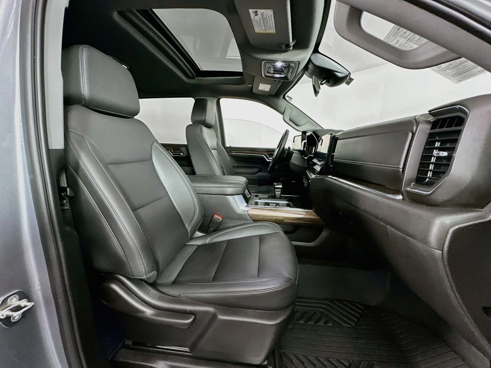 Used 2024 Sterling Gray Metallic Chevrolet LT Trail Boss image 30