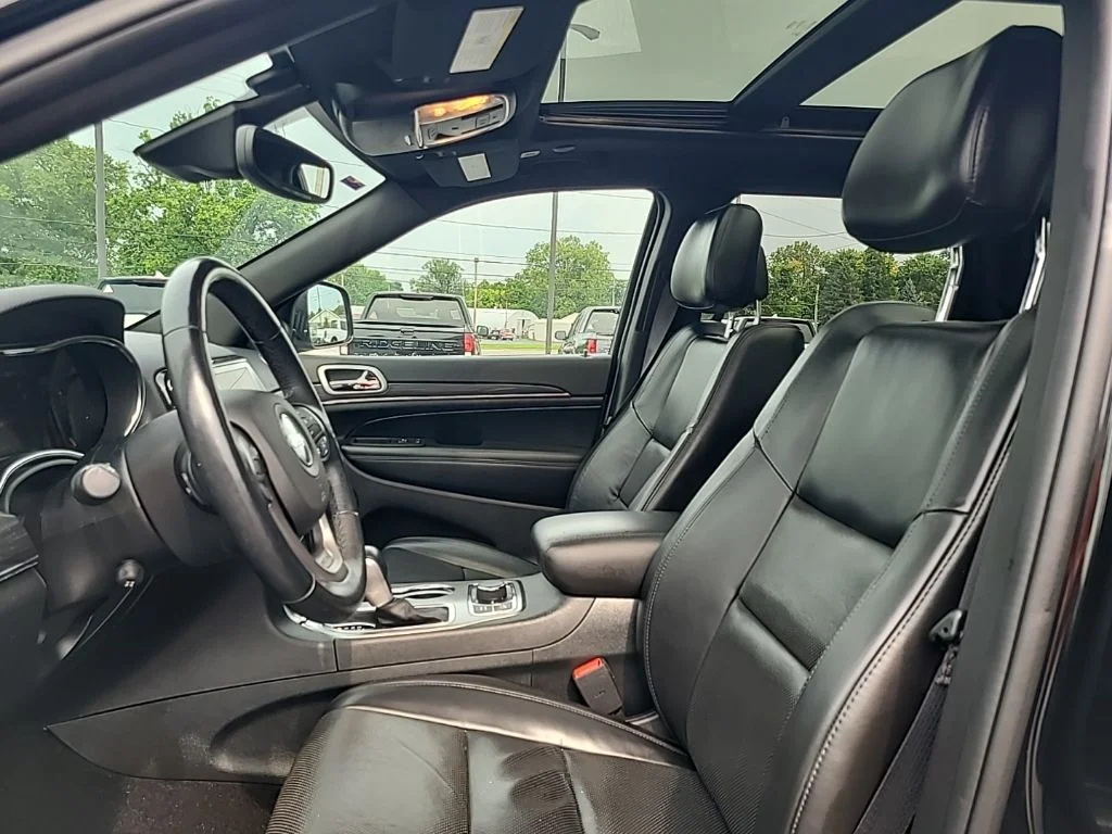 Used 2020 Black Jeep Limited image 7