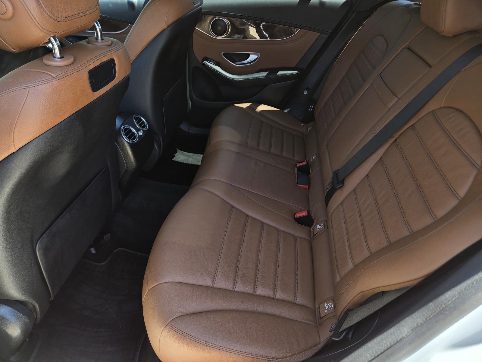 Used 2018 designo Diamond White Metallic Mercedes-Benz GLC 300 image 35