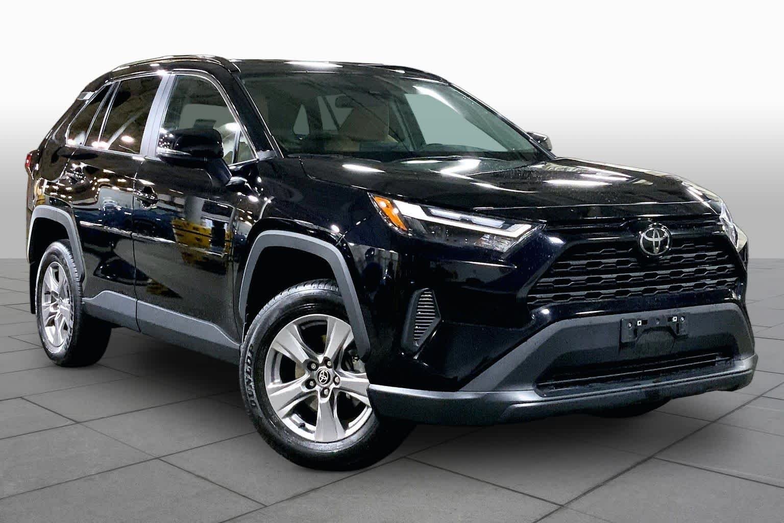 Used 2025 Midnight Black Metallic Toyota XLE image 3