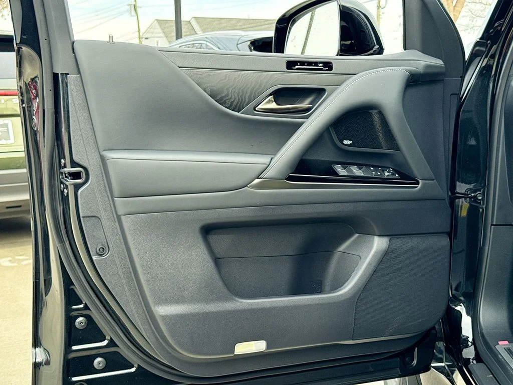 2026 Lexus LX 600 Premium - Photo 12