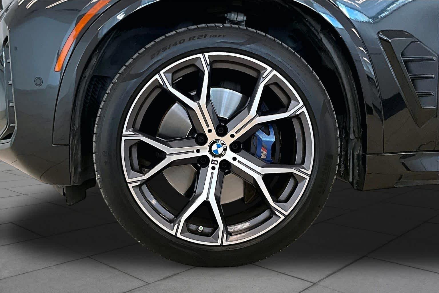 Used 2024 Black Sapphire Metallic BMW sDrive40i image 10