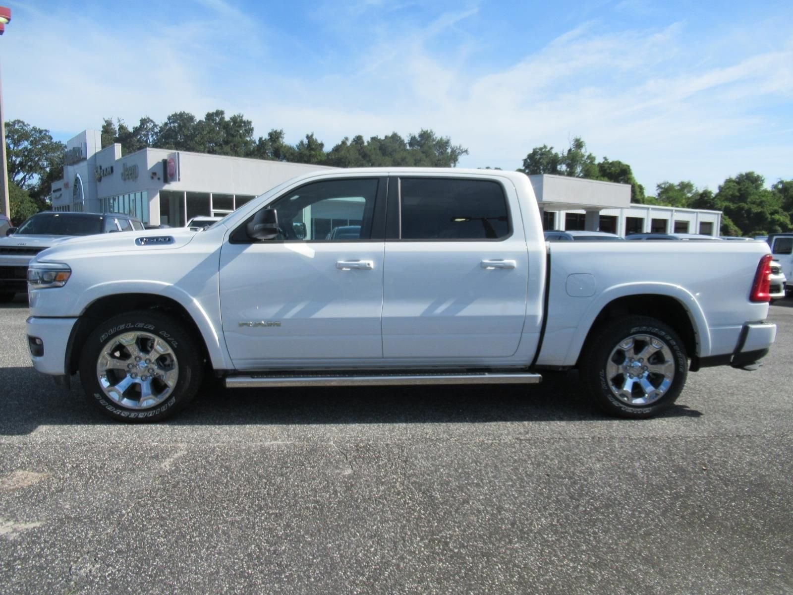 New 2026 Bright White Clearcoat RAM Big Horn/Lone Star image 4