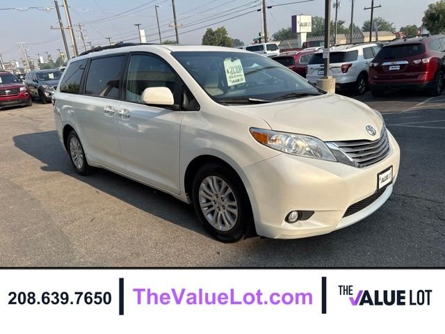 Used 2017 White Toyota XLE Premium image 2