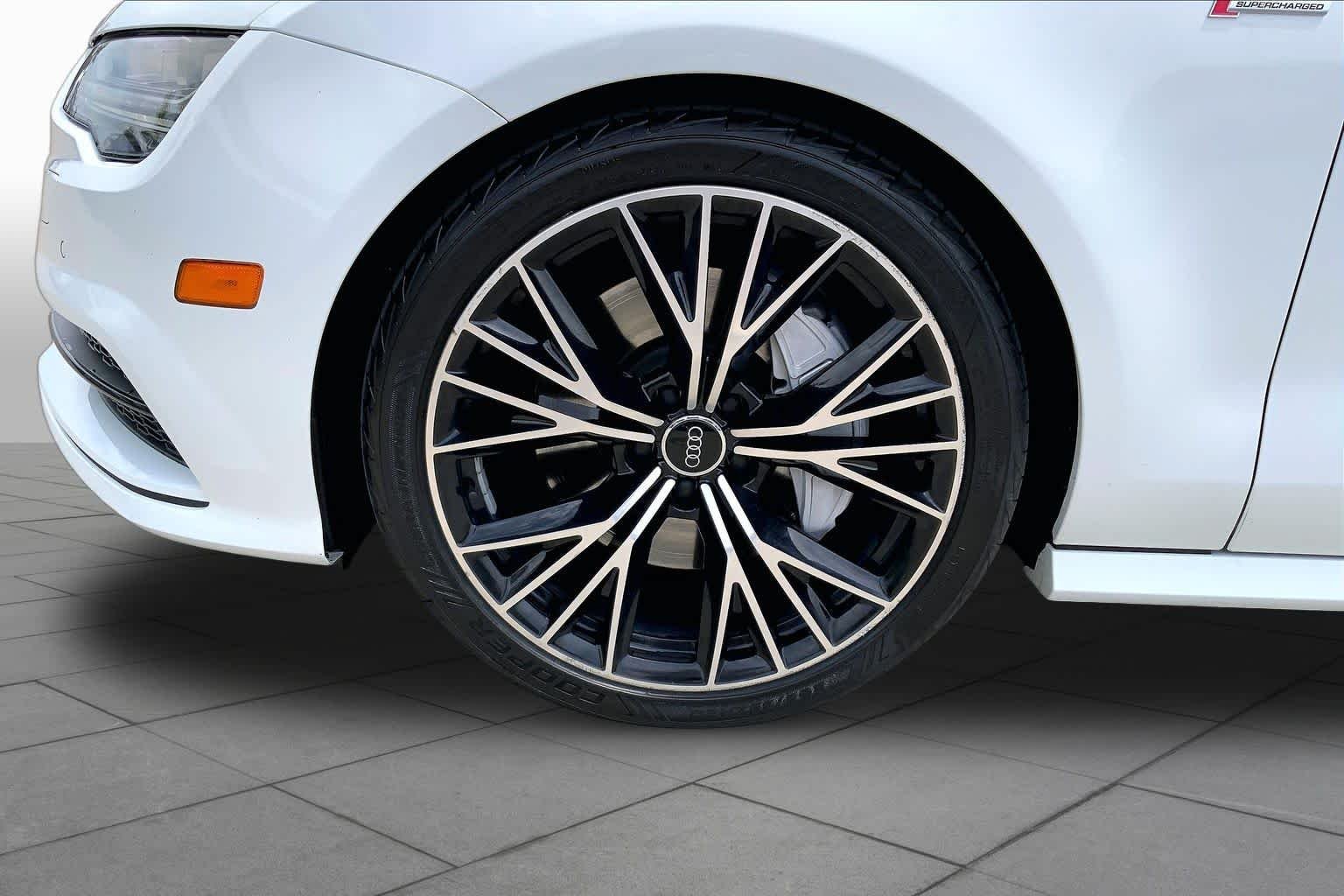 Used 2018 Glacier White Metallic Audi Premium Plus image 10