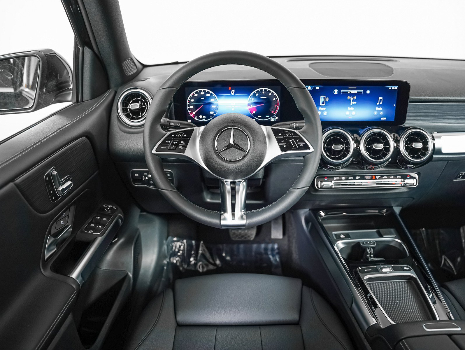 New 2026 Night Black Mercedes-Benz GLB 250 image 11
