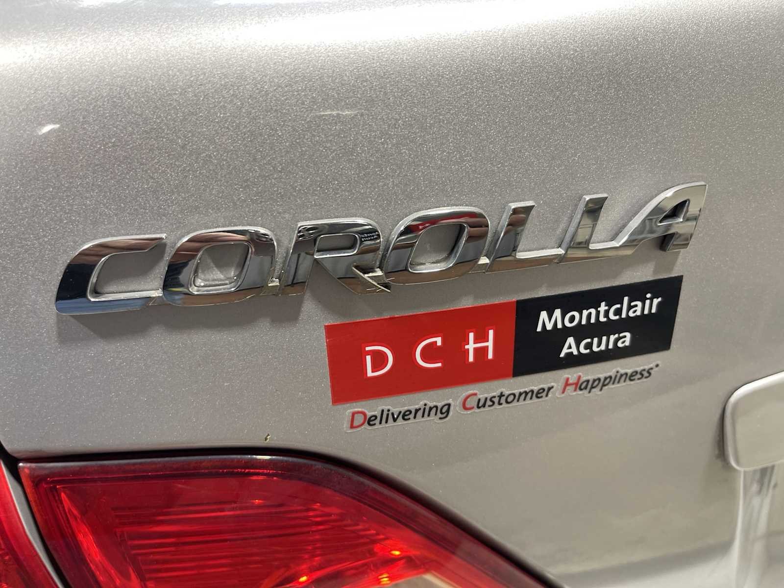 Used 2010 Classic Silver Metallic Toyota LE image 7