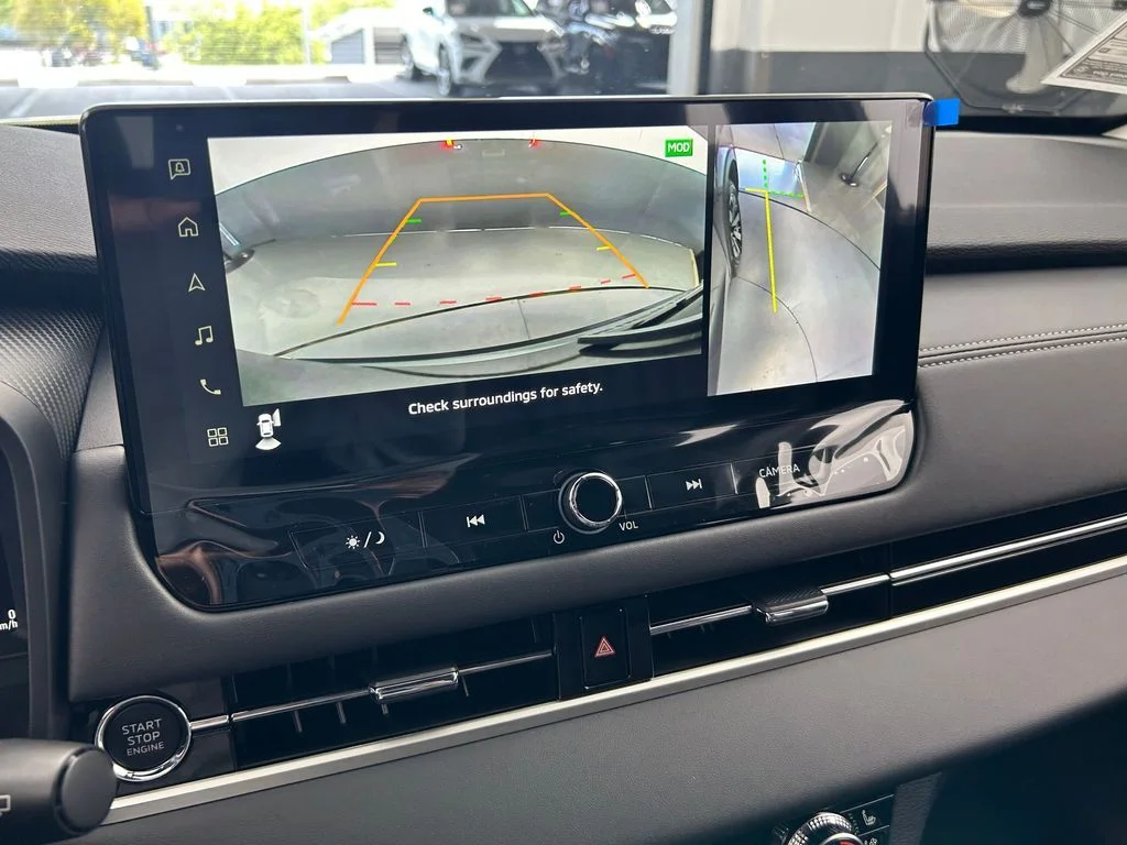 New 2026 Gray Mitsubishi SEL image 18