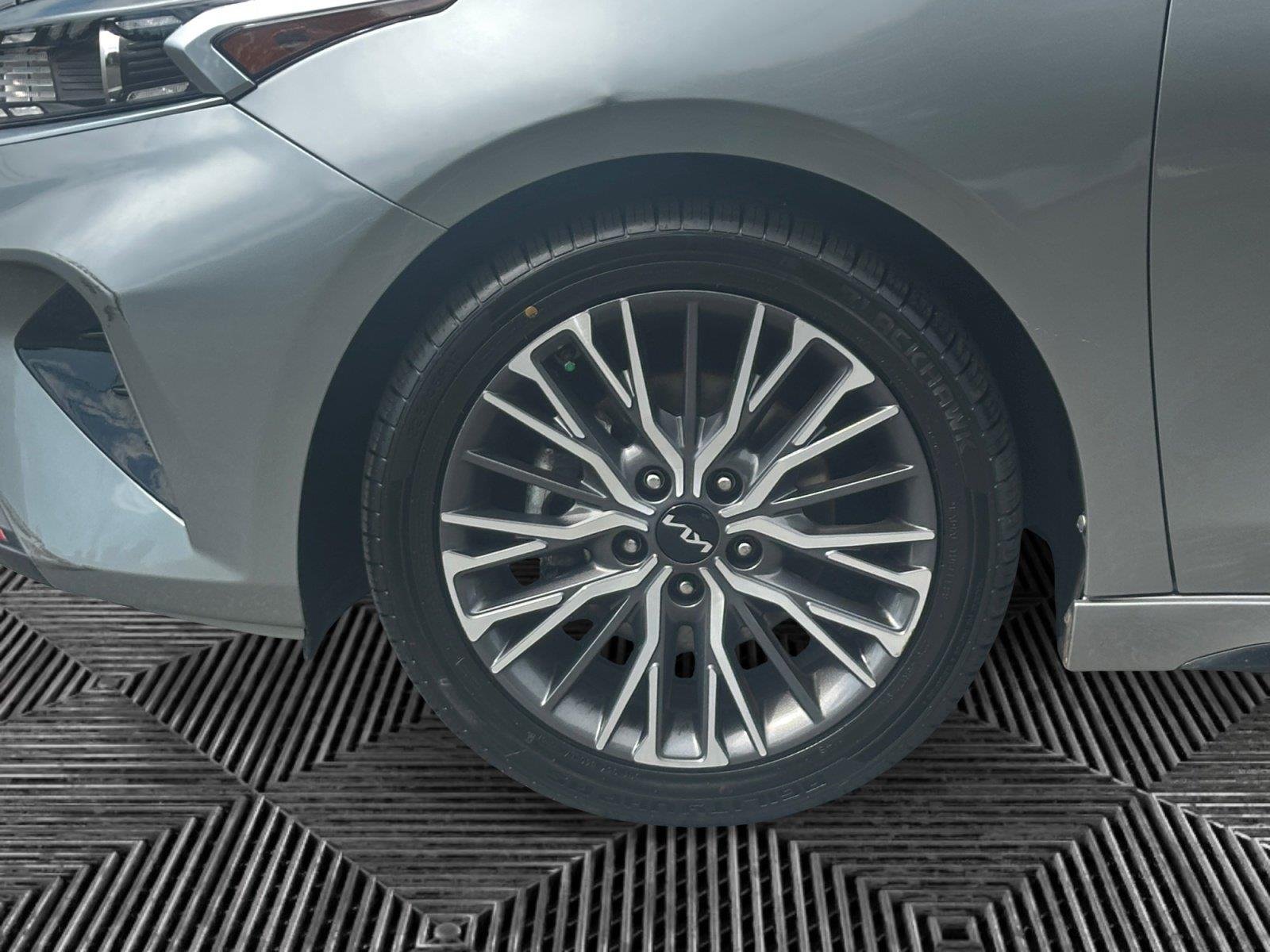 Used 2023 Steel Gray Kia GT-Line image 9