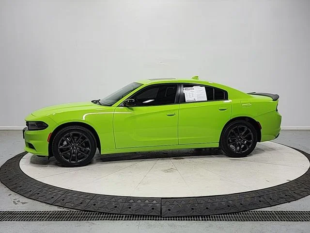 Used 2023 Green Dodge SXT image 4