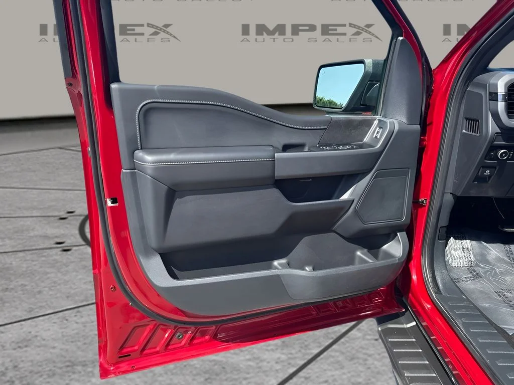 Used 2025 Red Ford XLT image 22