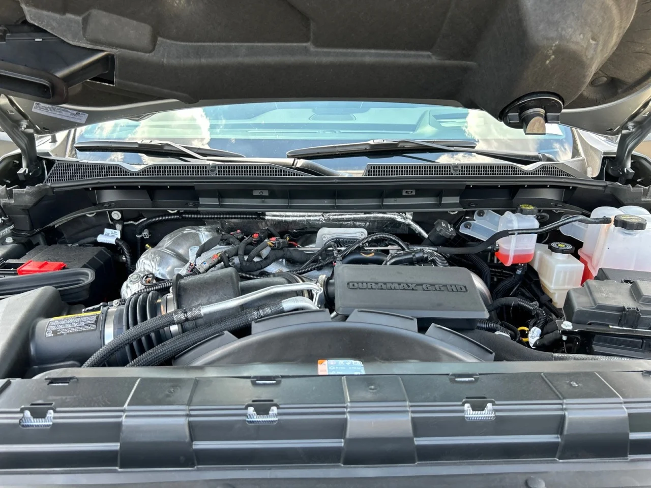 New 2026 Sterling Metallic GMC AT4X image 9