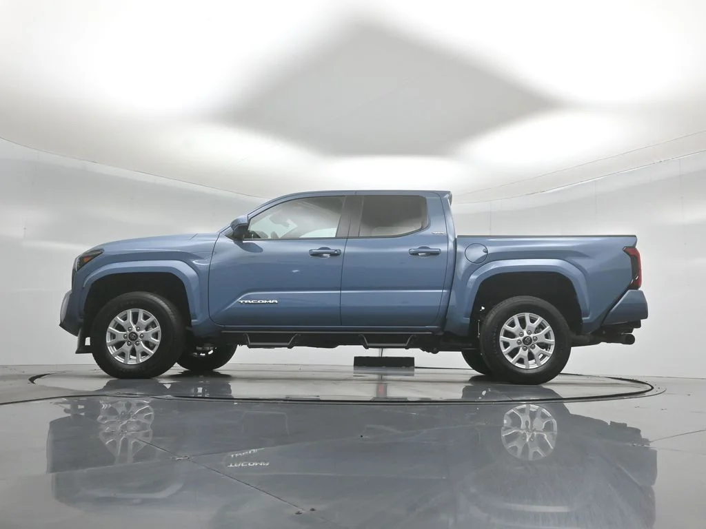 Used 2026 Blue Toyota SR5 image 48