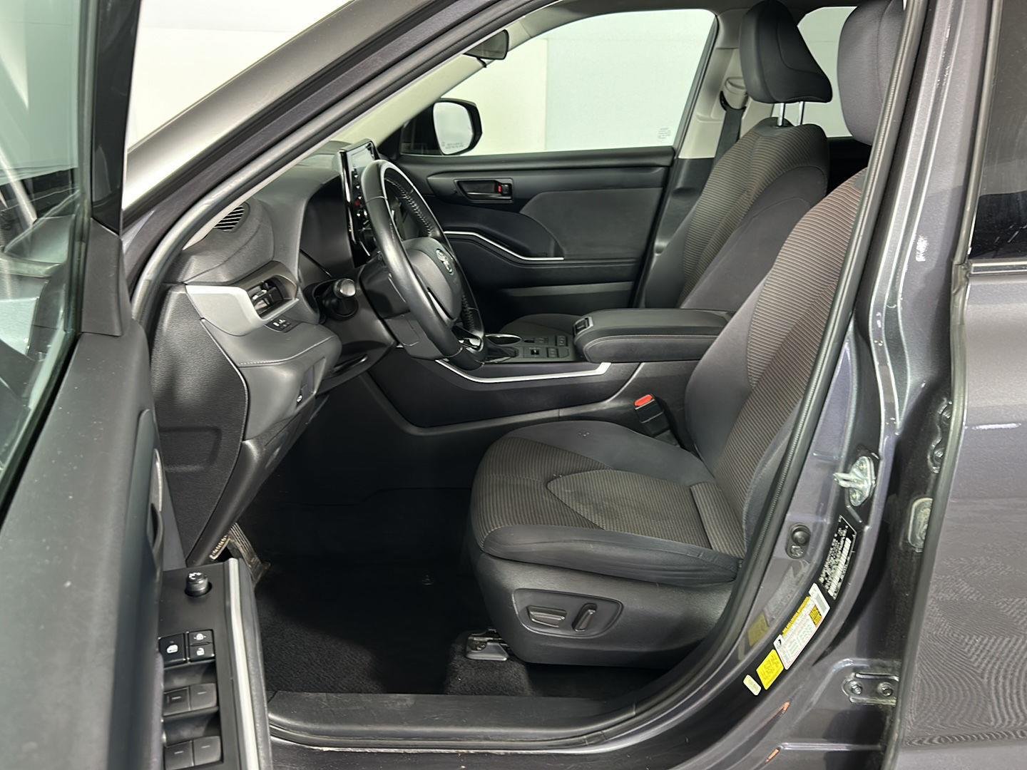 Used 2021 Magnetic Gray Metallic Toyota LE image 5