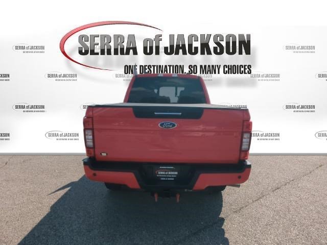 Used 2022  Ford XL image 8