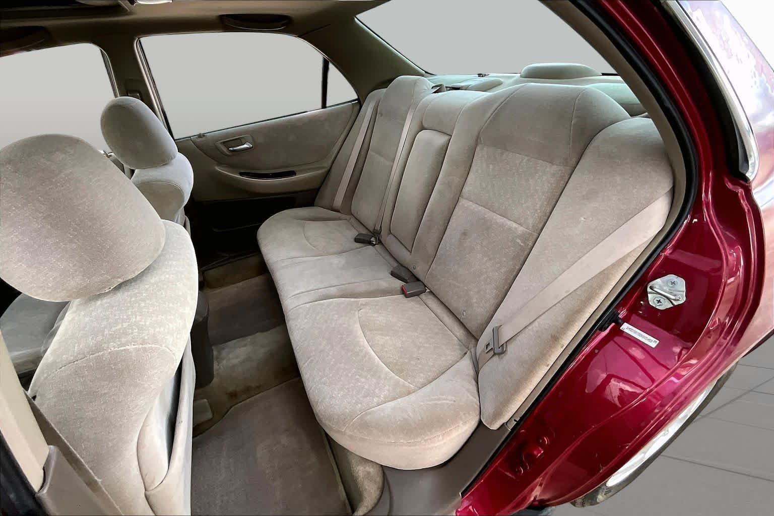 Used 2002 Firepepper Red Pearl Honda SE image 19