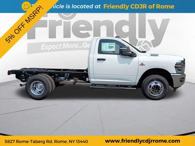 New 2026 Bright White Clear-Coat Exterior Paint RAM Tradesman image 4