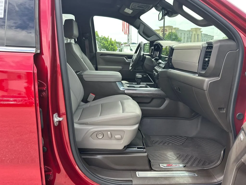 Used 2025 Red Chevrolet LTZ image 13