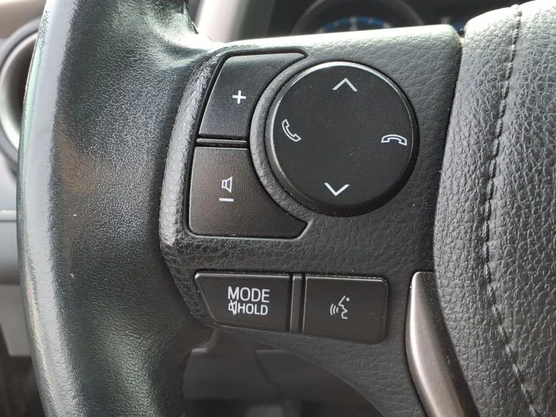 Used 2018 Gray Toyota XLE Sport Utility 4D image 29