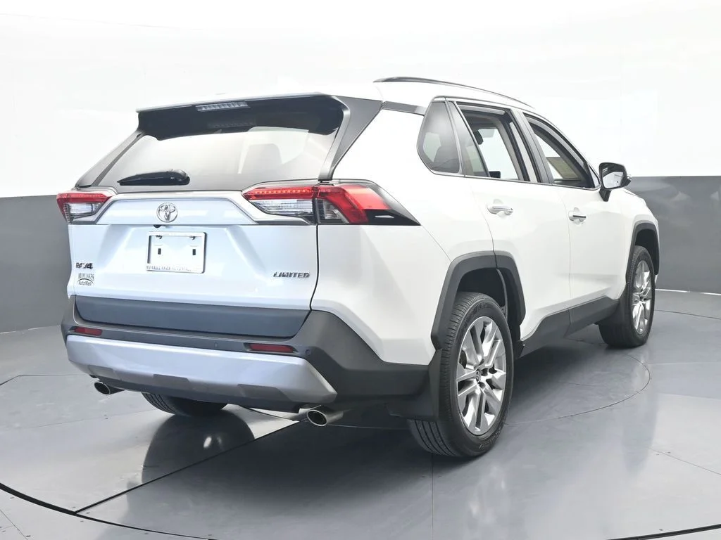 Used 2023 Ice Cap Toyota Limited image 5