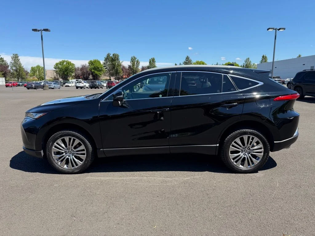 Used 2023 Black Toyota XLE image 5