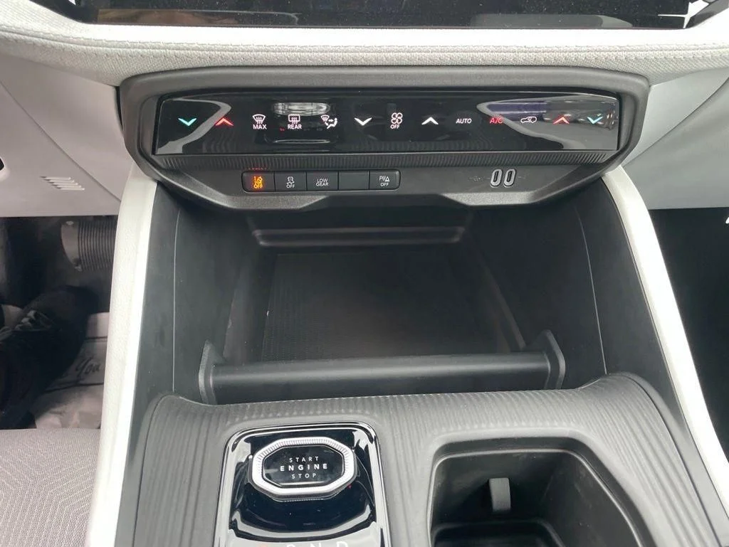 New 2026 Hydro Blue Pearlcoat Jeep Laredo image 26