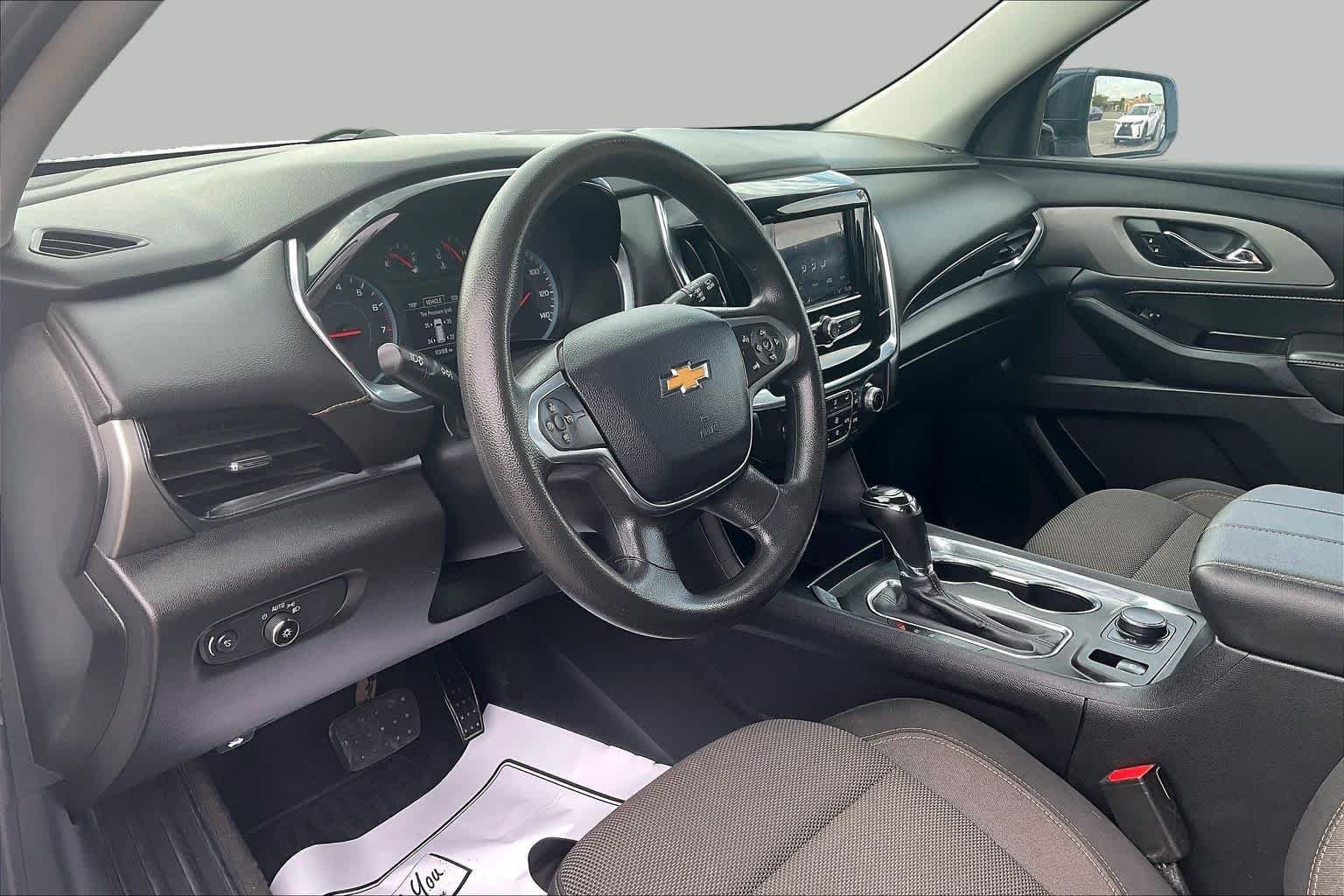 Used 2020 Summit White Chevrolet LS image 17