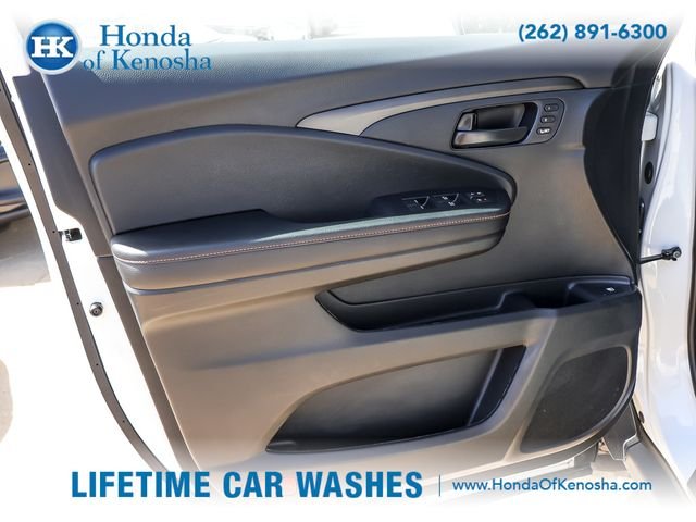 Certified Used 2025 Platinum White Pearl Honda AWD TRAILSPORT image 21