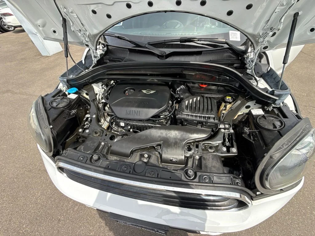 Used 2019 White MINI Classic image 28
