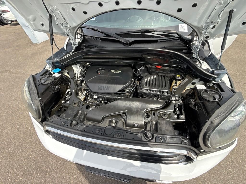 Used 2019 Light White MINI Classic image 28