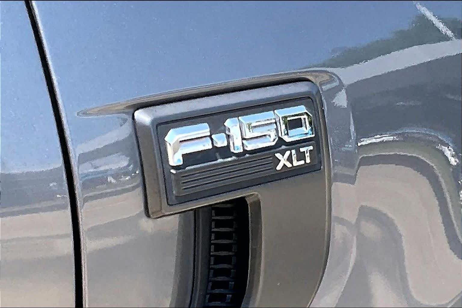 Used 2021 Carbonized Gray Metallic Ford XLT image 10