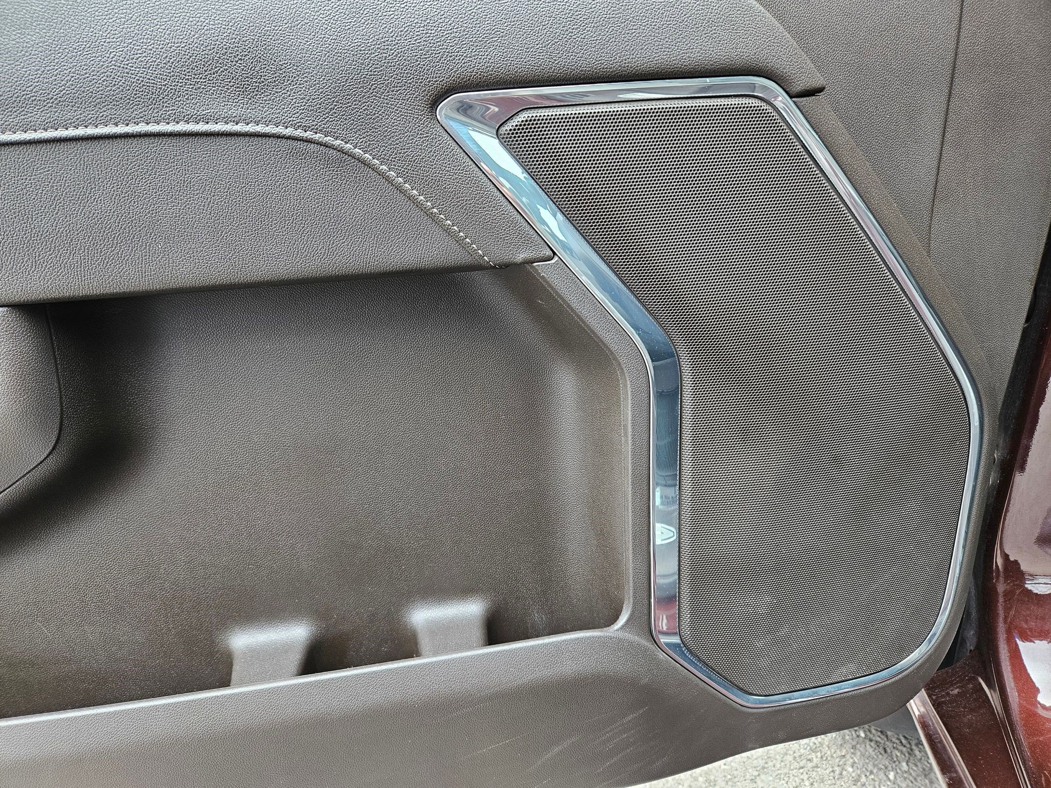 Used 2024 Auburn Metallic Chevrolet LT image 13
