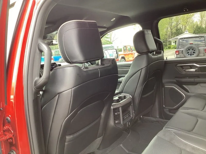 New 2026 Molten Red Pearl-Coat Exterior Paint RAM Laramie image 20