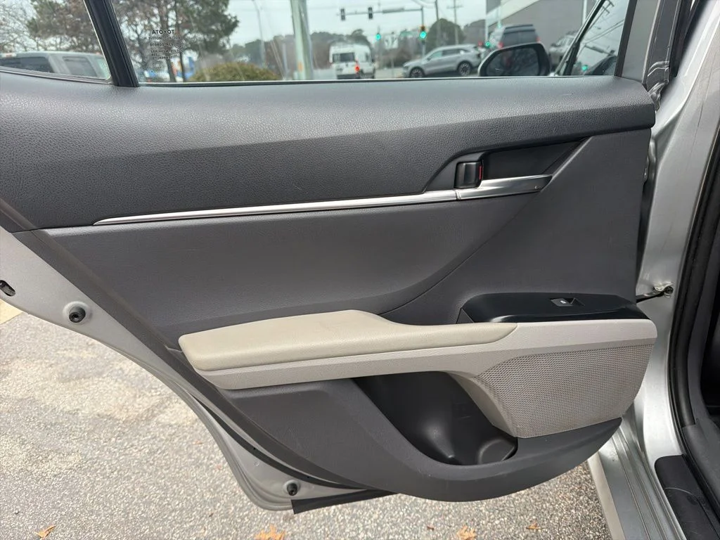 Used 2019 Silver Toyota LE image 22