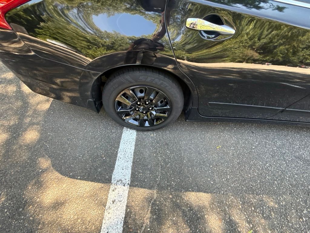 Used 2017 Black Nissan 2.5 S image 10