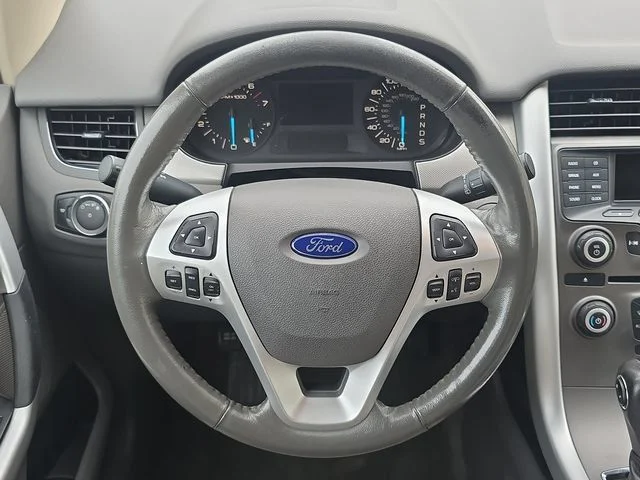 Used 2013 White Suede Ford SEL image 25