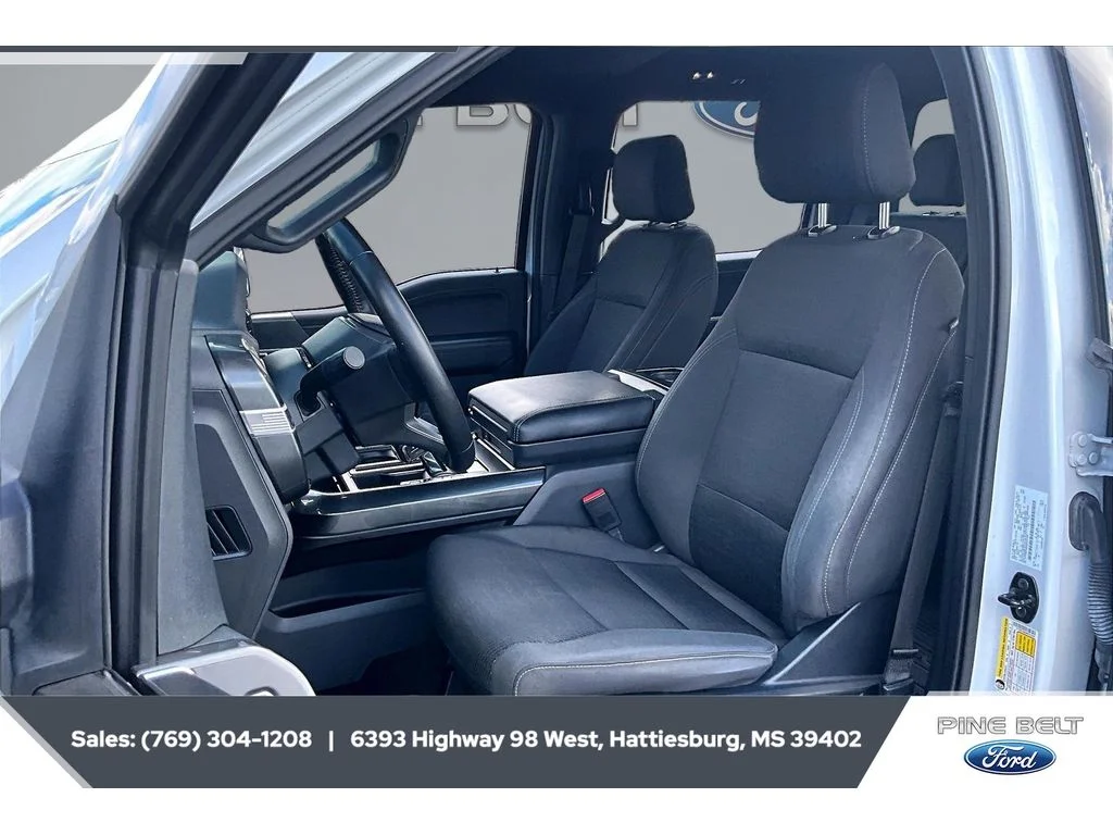 Used 2022 Space White Metallic Ford XLT image 19